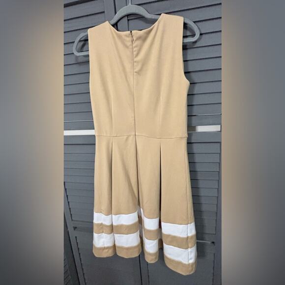 Calvin Klein Sleeveless Tan Pleated Dress with White Stripes at Hem Line Size 6 - Picture 4 of 5